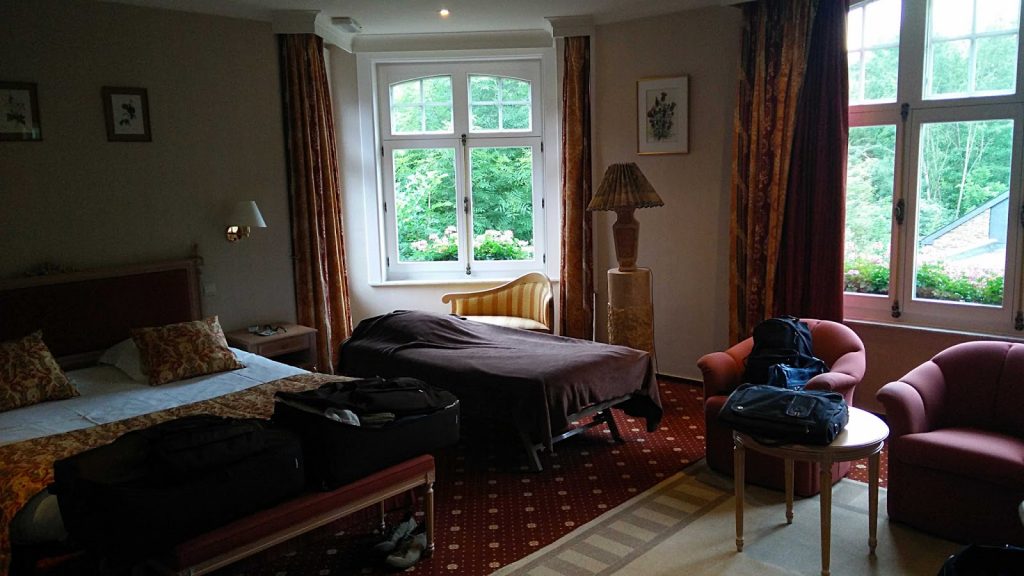 Bello scrivere in questa stanza d'albergo a Bouillon, in Belgio